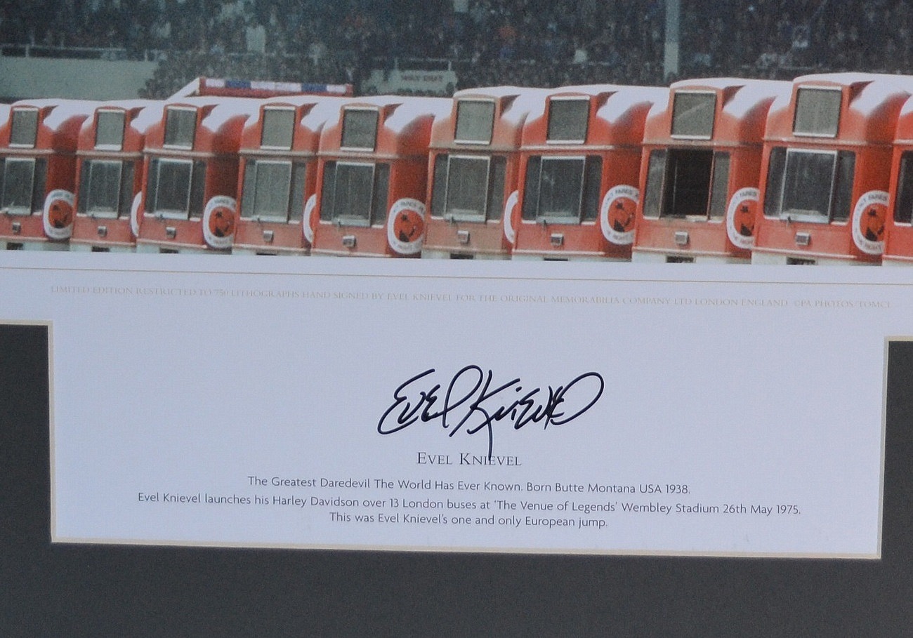 Knievel signed