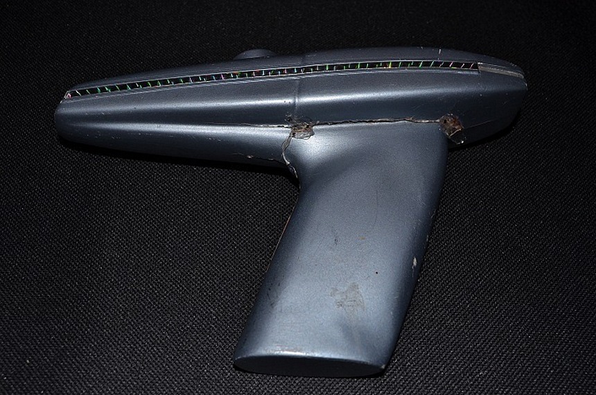 Star Trek II: The Wrath of Khan Starfleet Phaser